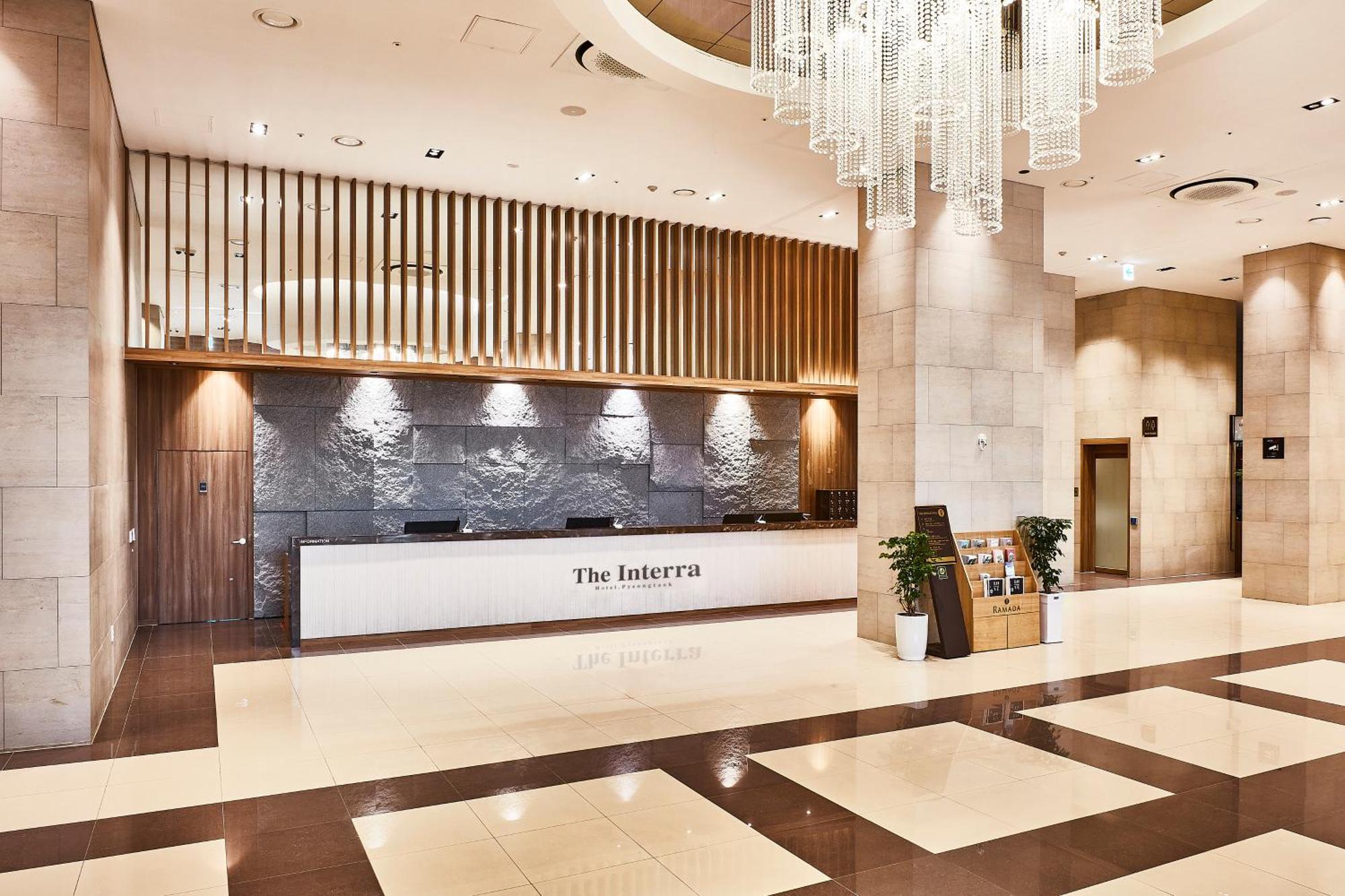 The Interra Hotel พย็องแท็ก ภายนอก รูปภาพ